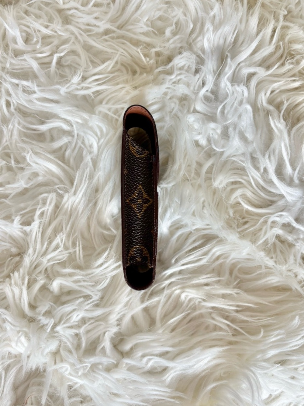 Louis Vuitton On the Go Pouch/Cigarette Case - Picture 6 of 11